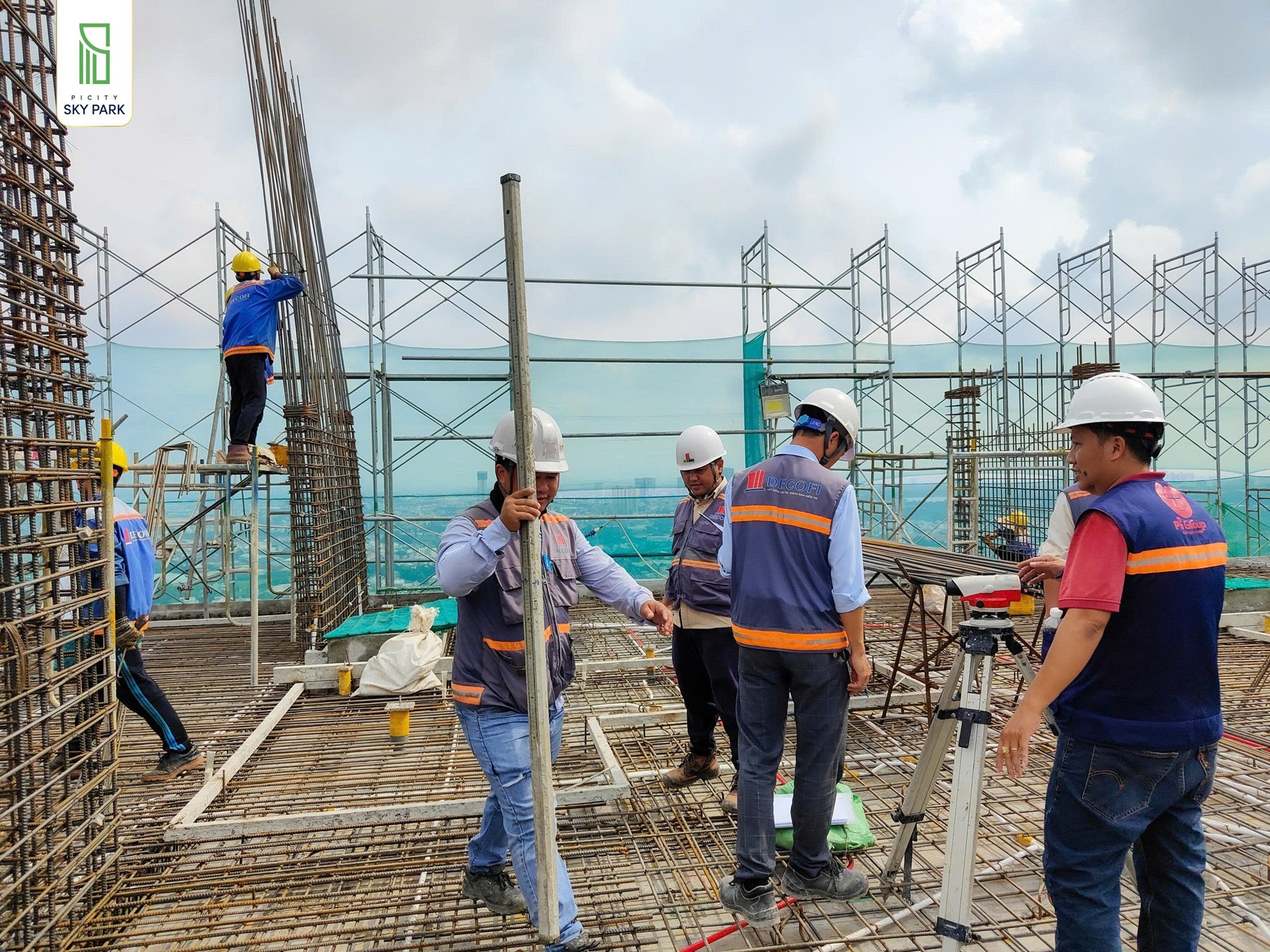 Tiến độ xây dựng Picity Sky Park 11/2025 8 Cap nhat tien do xay dung Picity Sky Park 112025 8